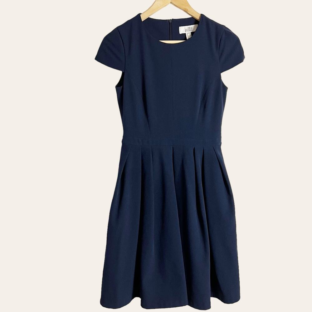 Belle Badgley Mischka Navy Cap Sleeve Pleated A-Line Knee Length Dress Size 2